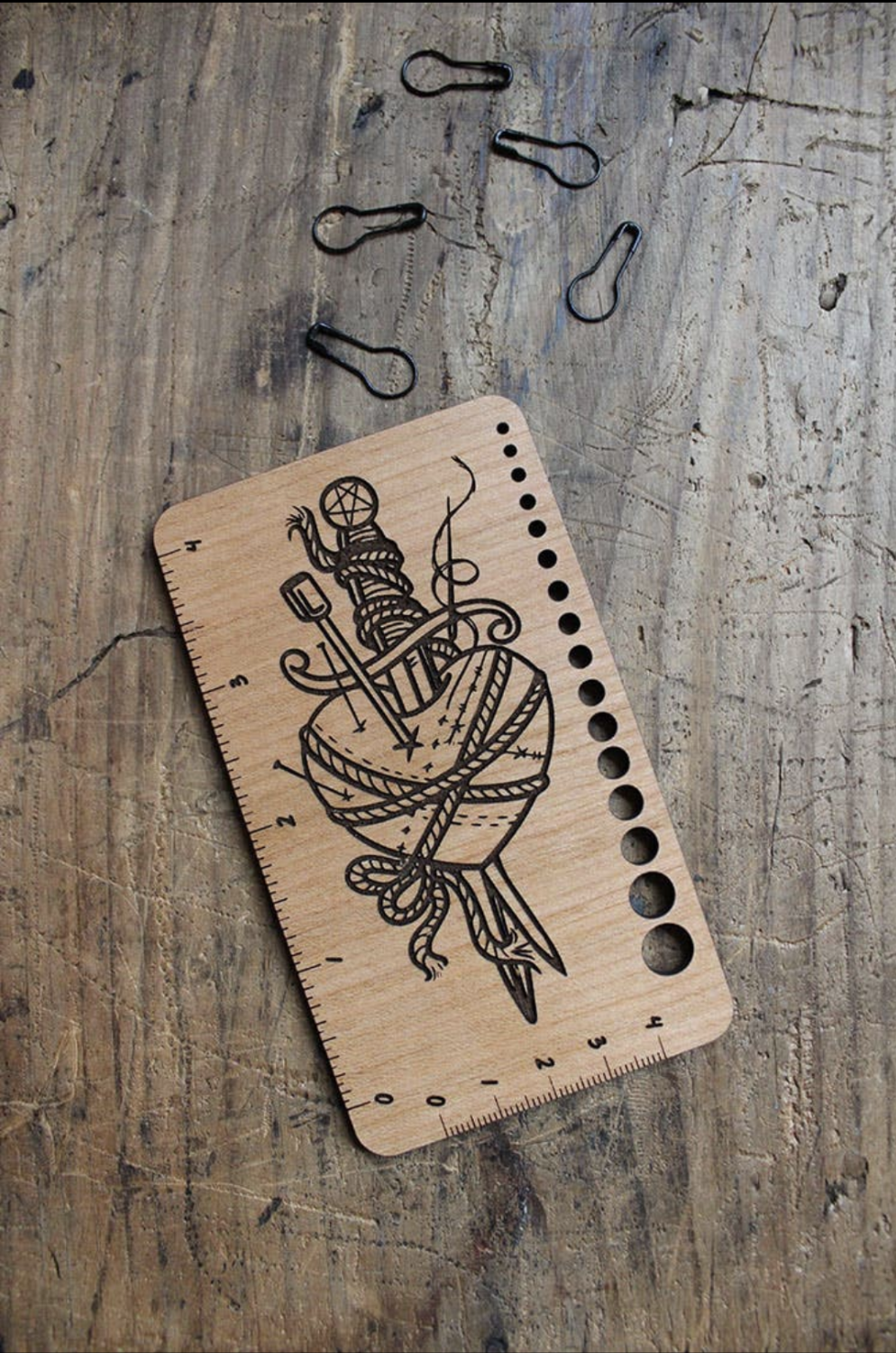Mended Heart Ruler and Needle Gauge With Kitchener Instructions